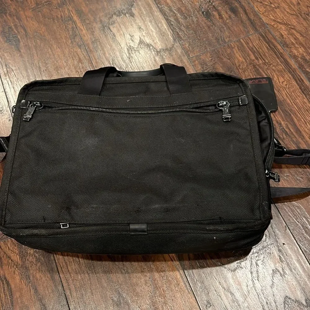 Tumi alpha 2 t-pass briefcase laptop bag black 26514dh in GUC black